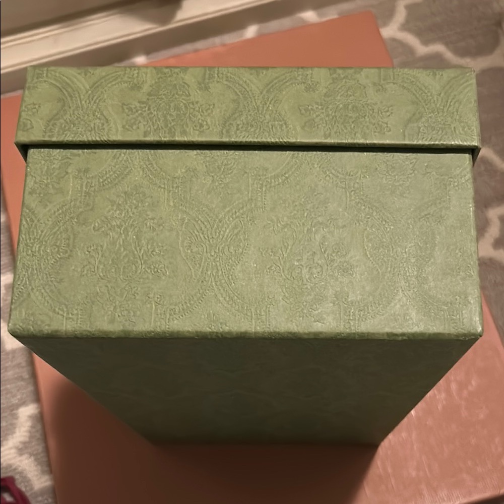 Gucci Embossed Green Box - Picture 4 of 6